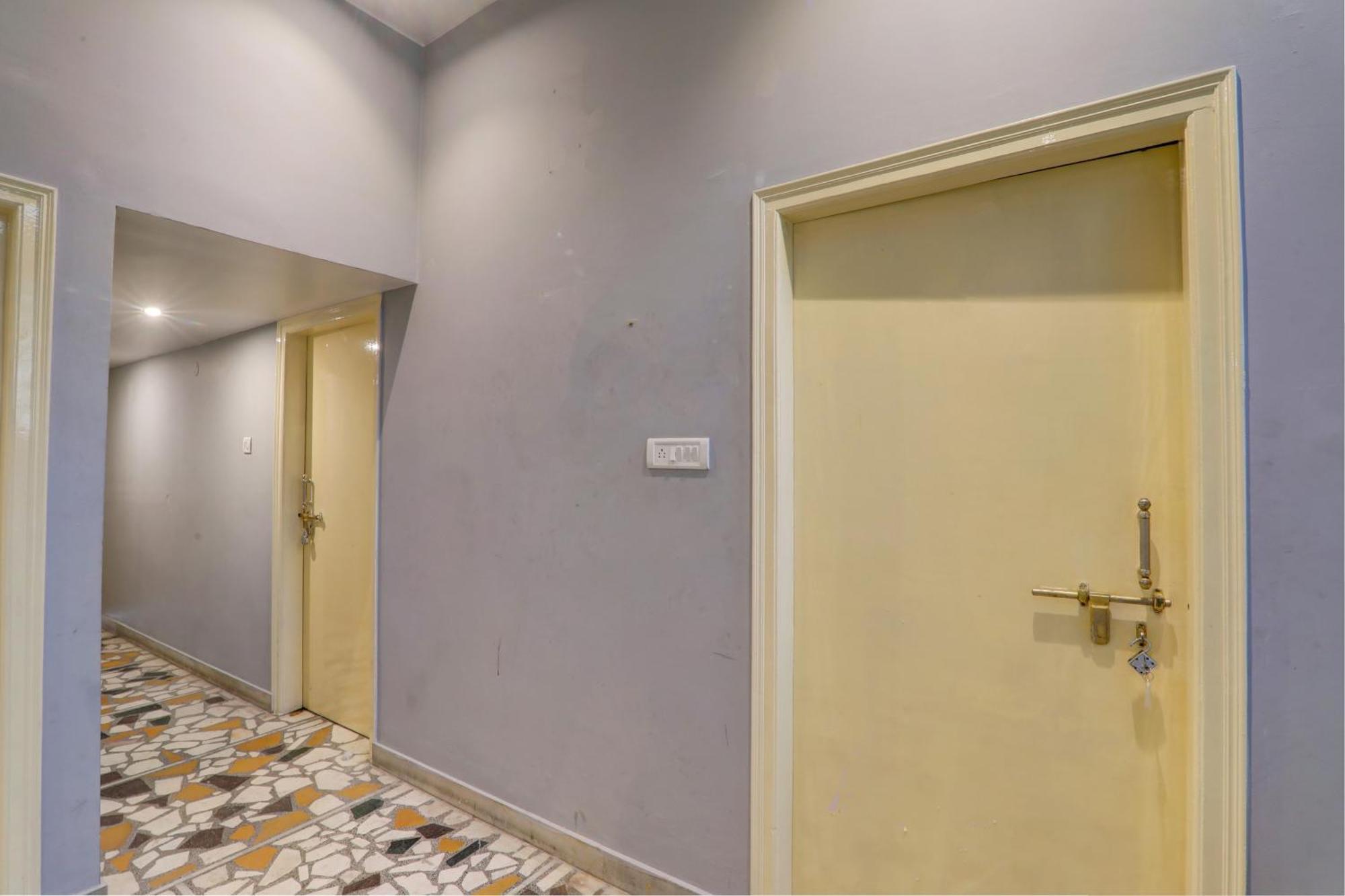 Hotel O Flagship Adbhut Moment Hotel Varanasi Exterior photo