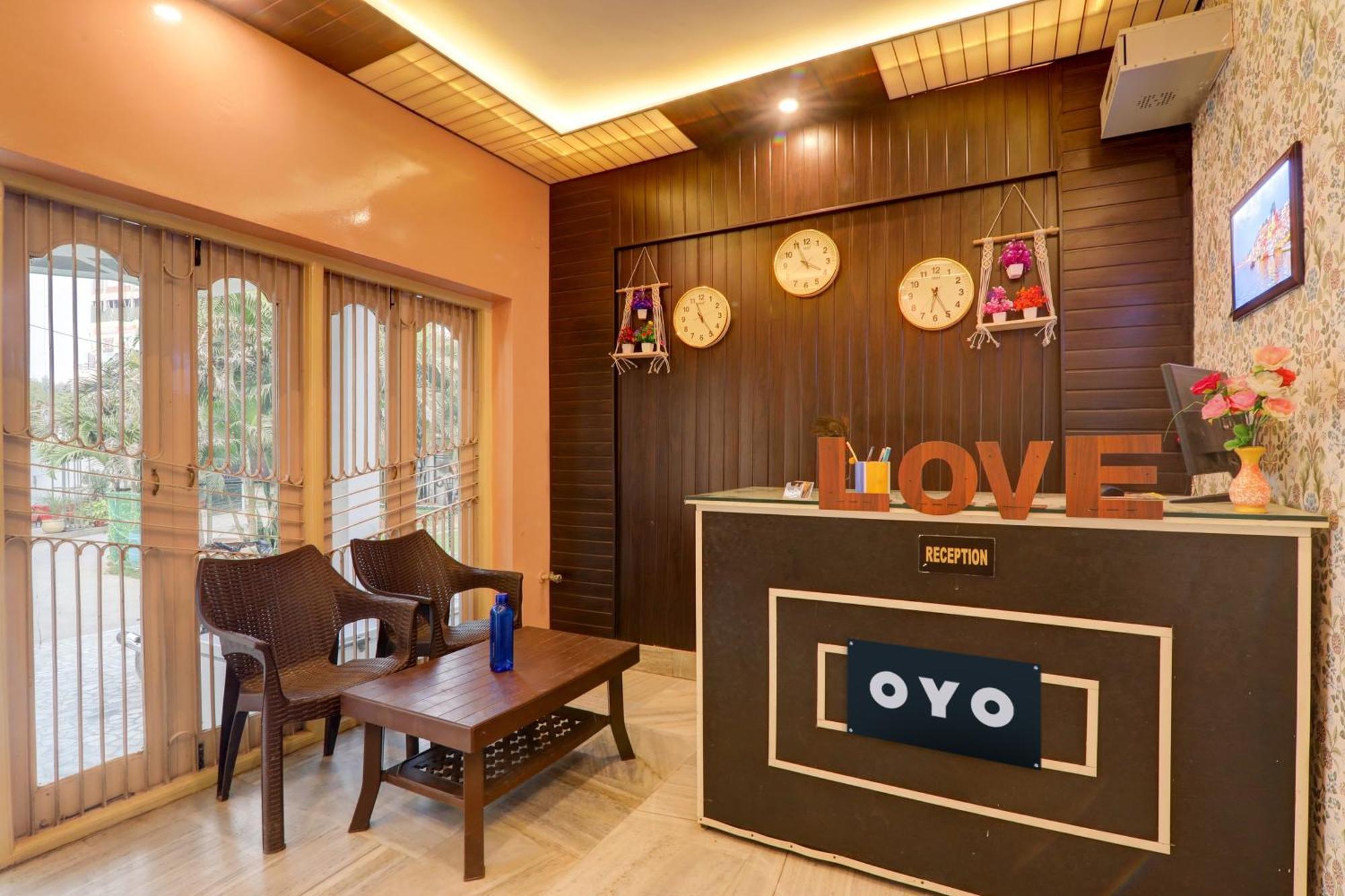 Hotel O Flagship Adbhut Moment Hotel Varanasi Exterior photo